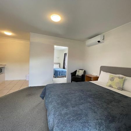 Cherry Court Motor Lodge Уангарей Екстериор снимка
