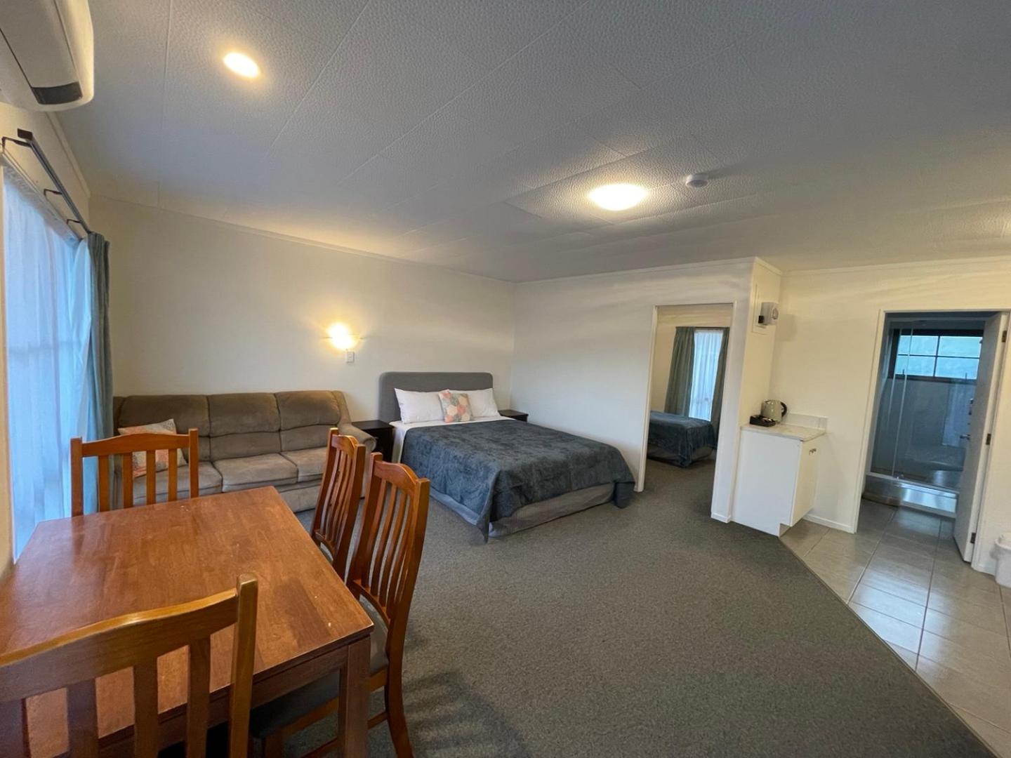 Cherry Court Motor Lodge Уангарей Екстериор снимка